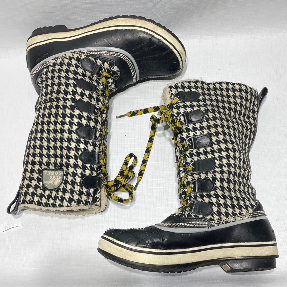 SOREL Trivoli lll Limited Edition Houndstooth Winter Snow Boot Black White Check